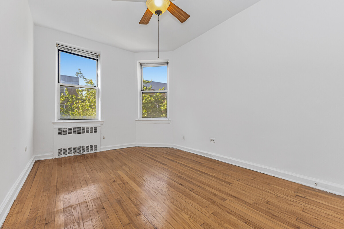 105-25 67th Road 4A Forest Hills Queens NY 11375