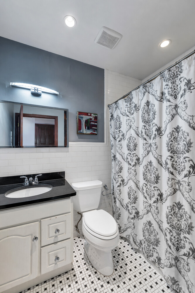 370 90th Street 1D Fort Hamilton Brooklyn NY 11209