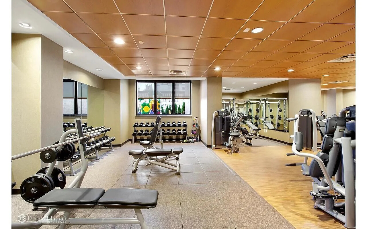 330 East 38th Street Murray Hill New York NY 10016