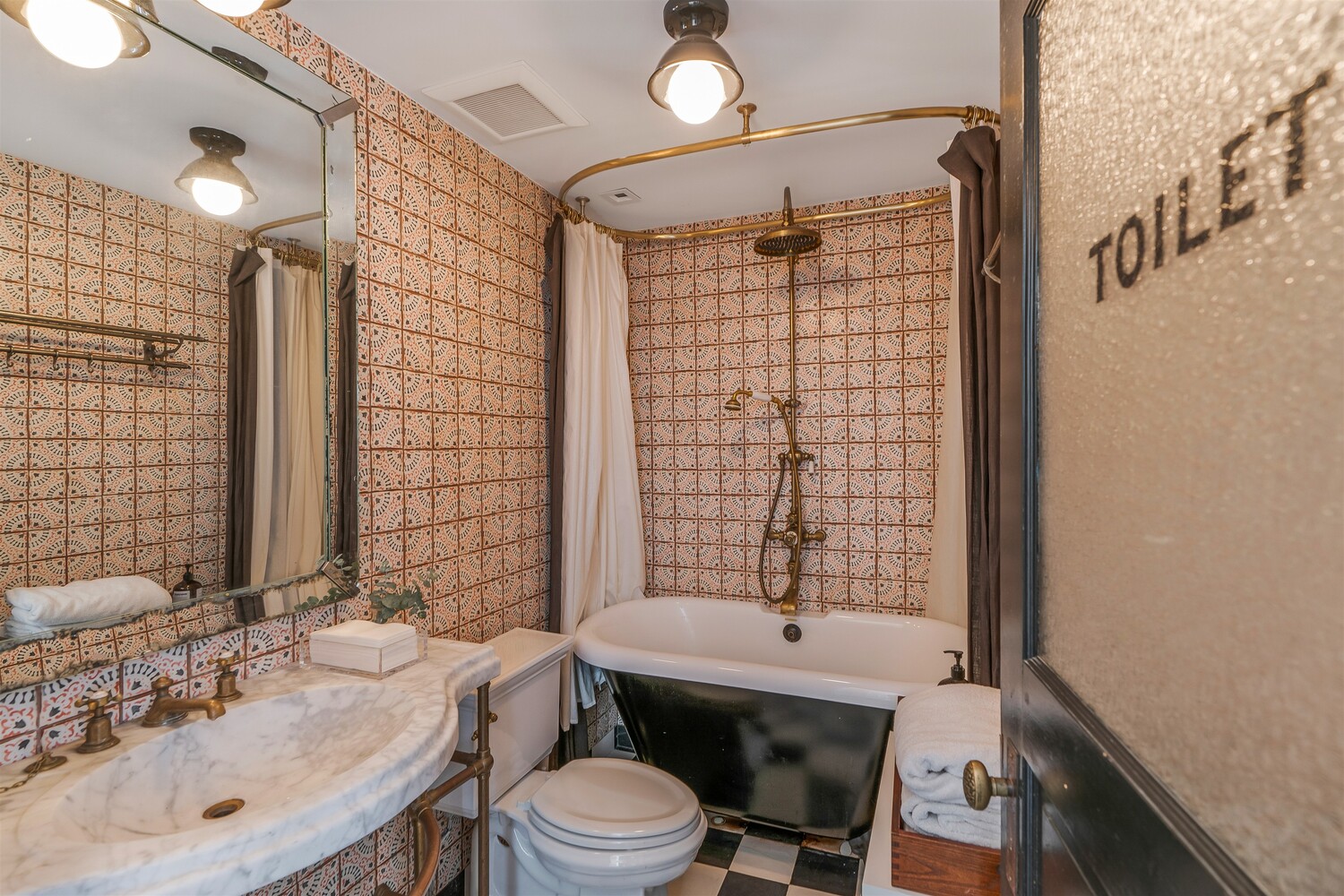 457 West 22nd Street EF Chelsea New York NY 10011