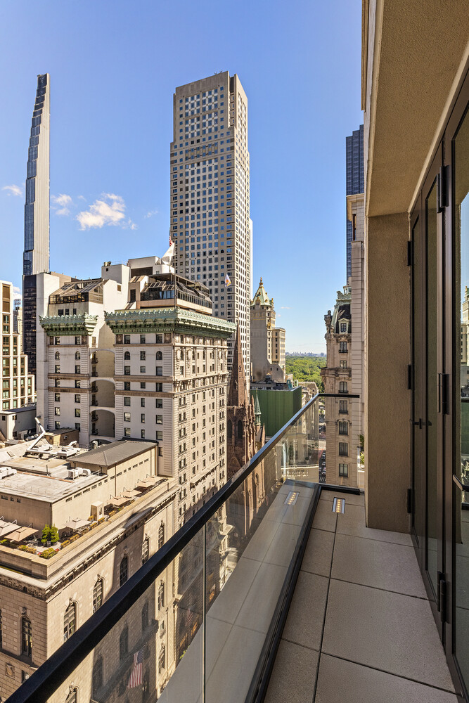 685 Fifth Avenue 18D Midtown East New York NY 10022