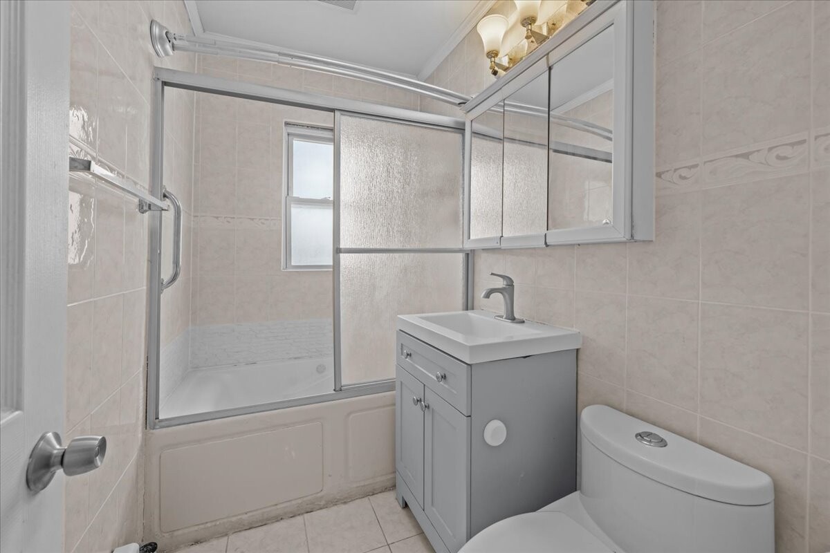 122-18 115th Avenue South Ozone Park Queens NY 11420