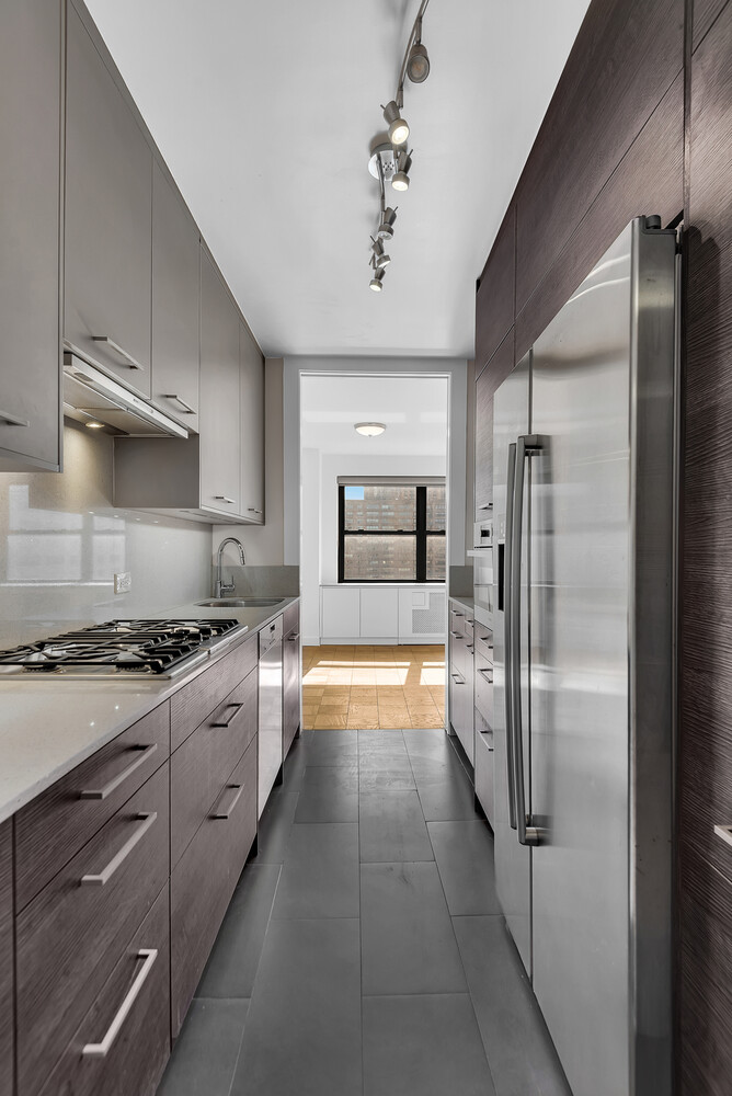 185 West End Avenue 25L Lincoln Square New York NY 10023