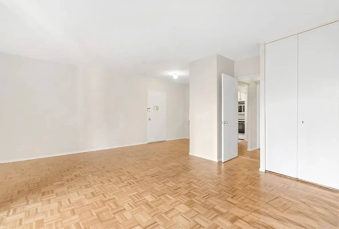 200 Rector Place 9R Battery Park City New York NY 10280