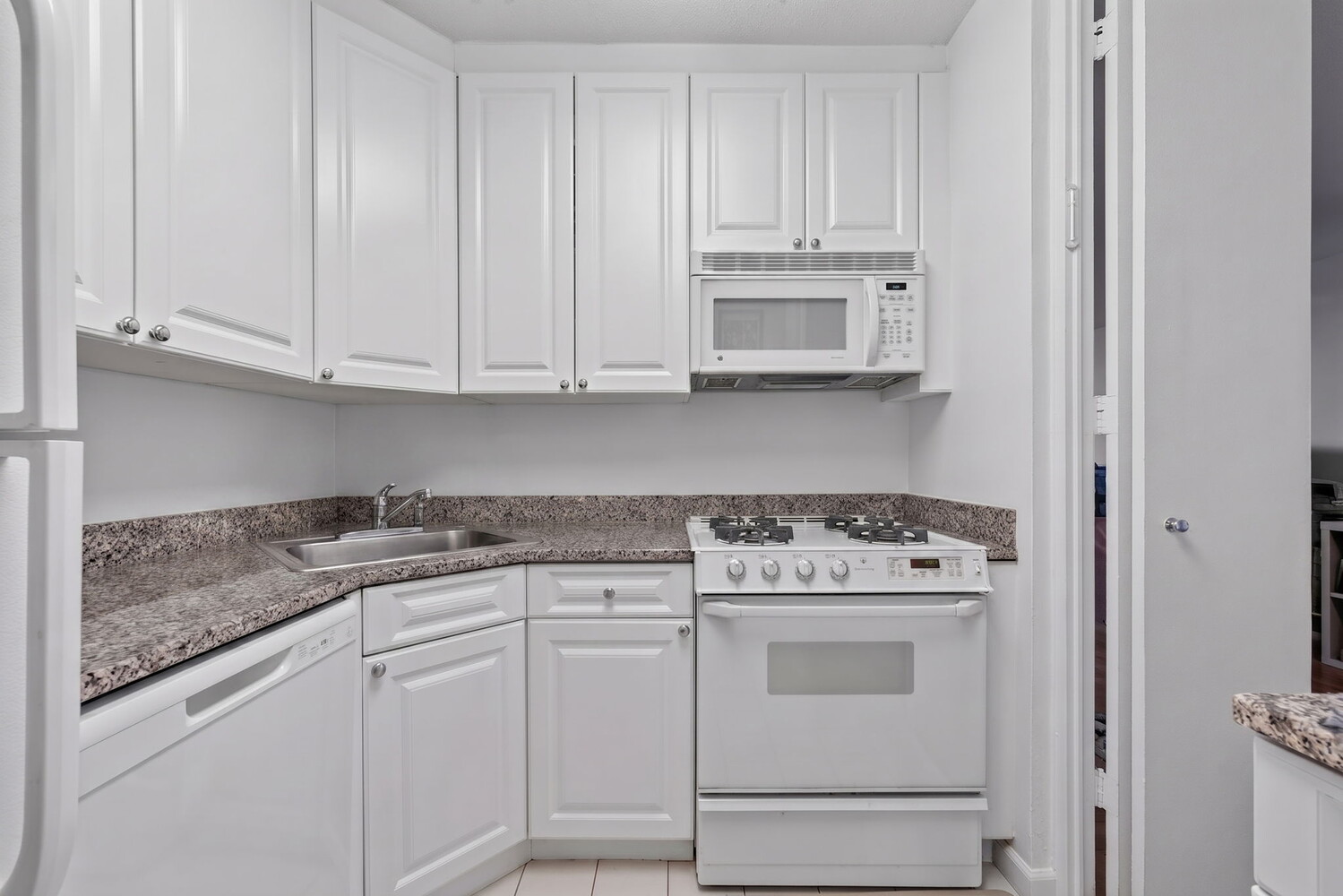 300 East 40th Street 9G Murray Hill New York NY 10016
