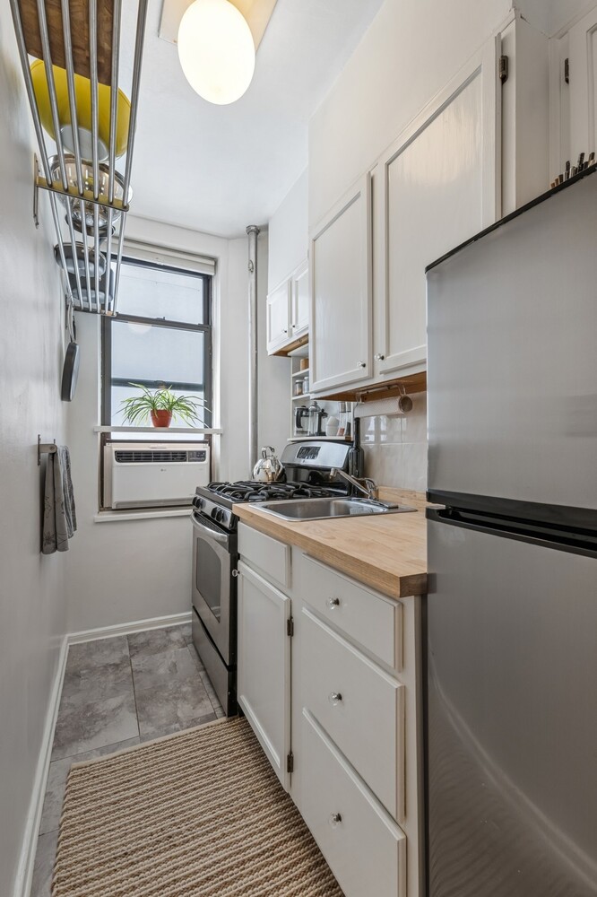 210 West 103rd Street 6B Manhattan Valley New York NY 10025