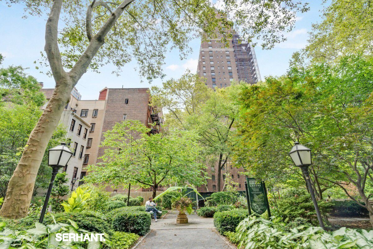 320 East 42nd Street 2301 Tudor City New York NY 10017