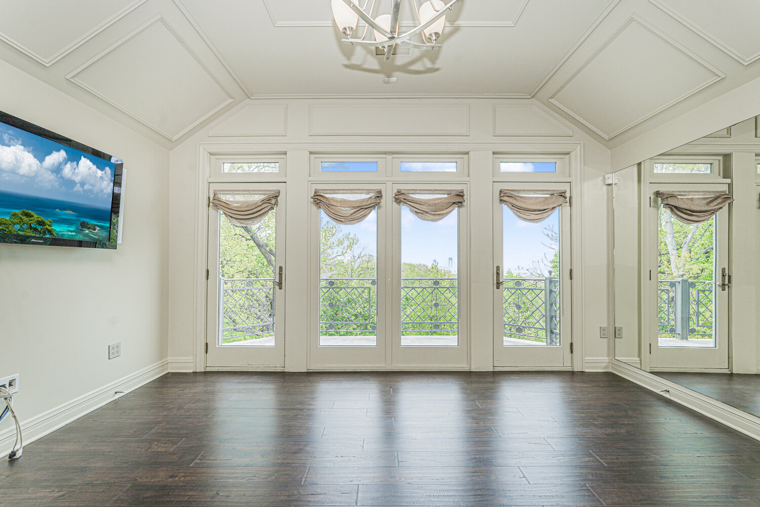 125 Benedict Road Todt Hill Staten Island NY 10304