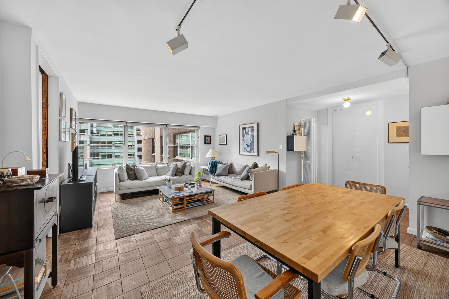 118 East 60th Street 14F Upper East Side New York NY 10022
