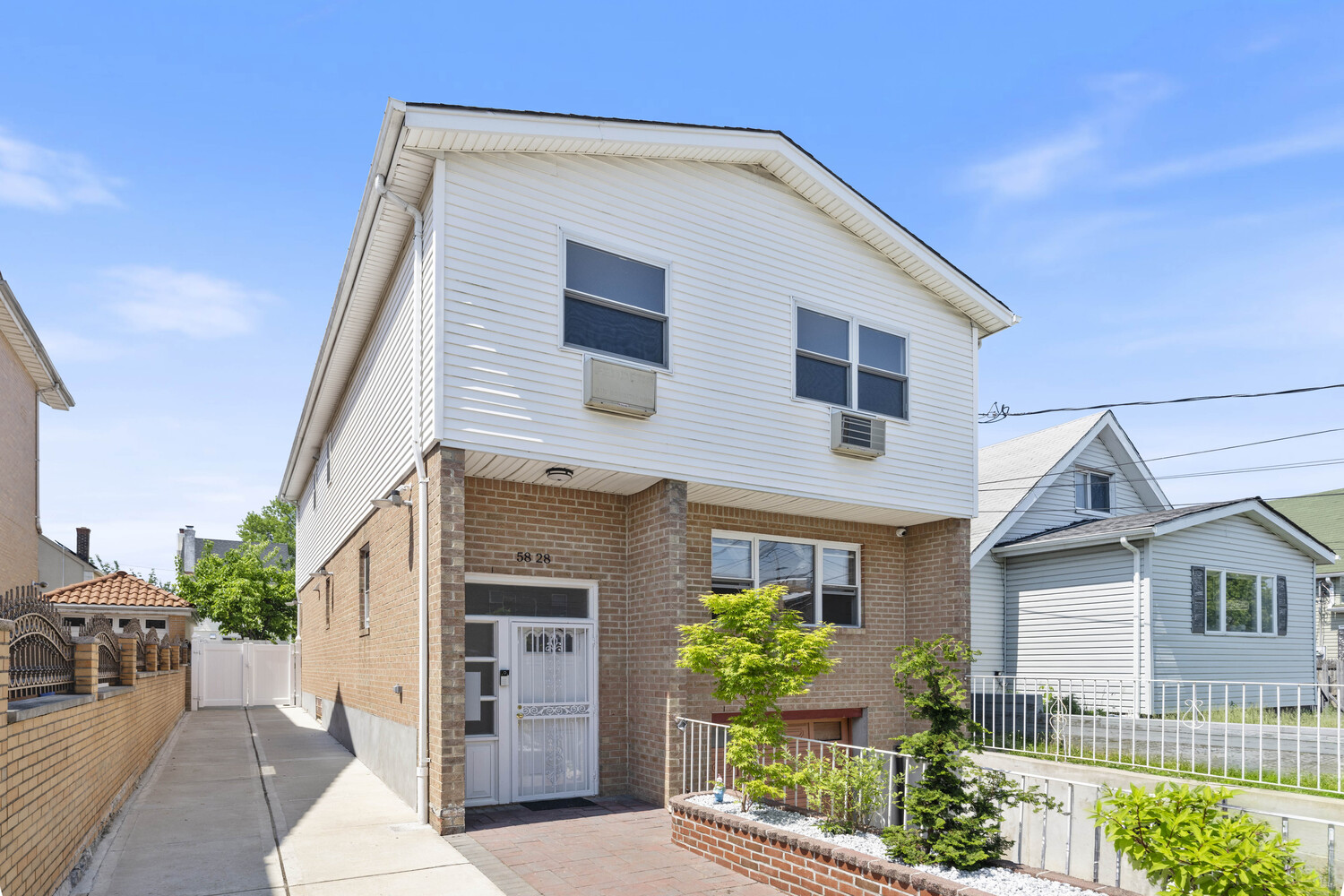 58-28 84th Street 2 Middle Village Queens NY 11379