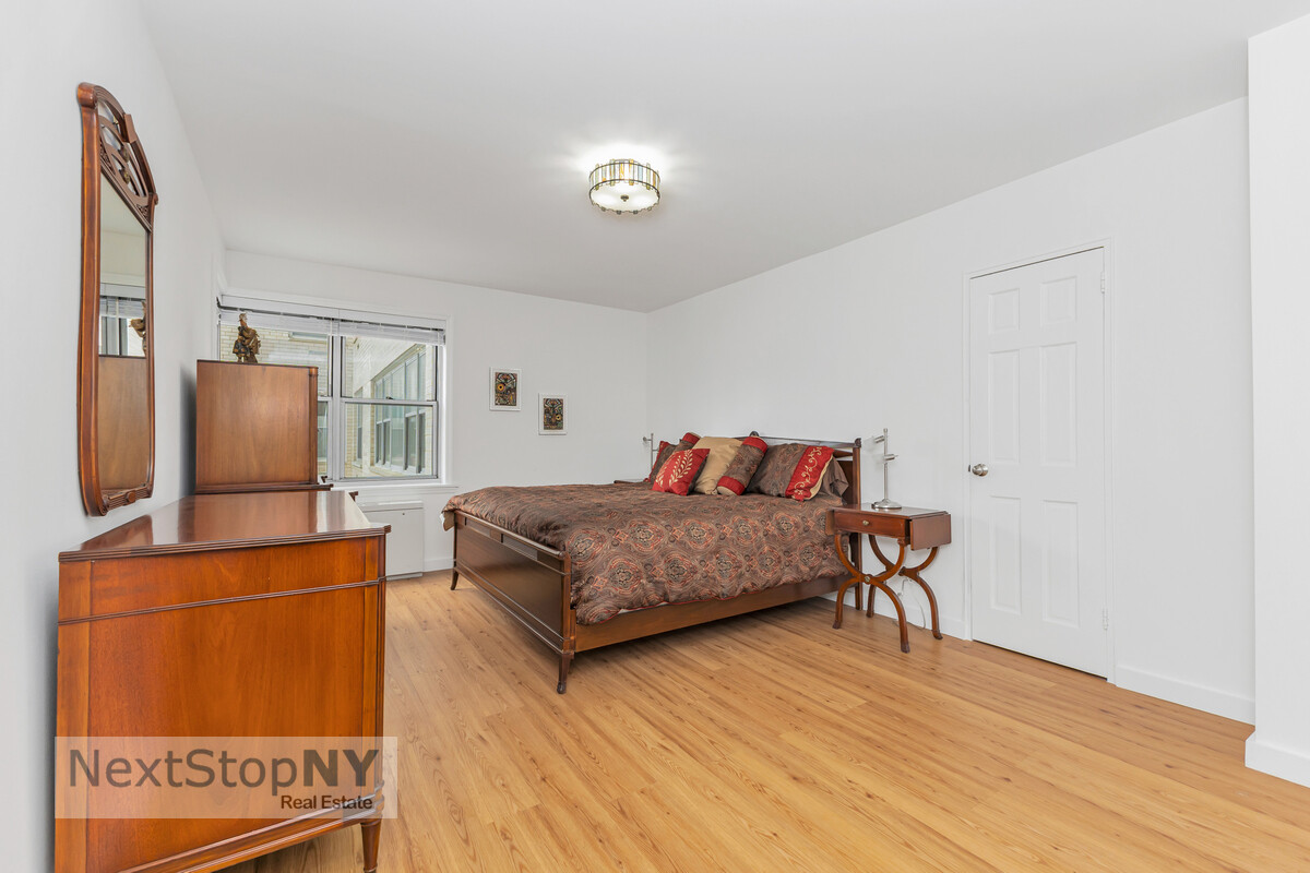400 East 56th Street 35S Sutton Place New York NY 10022