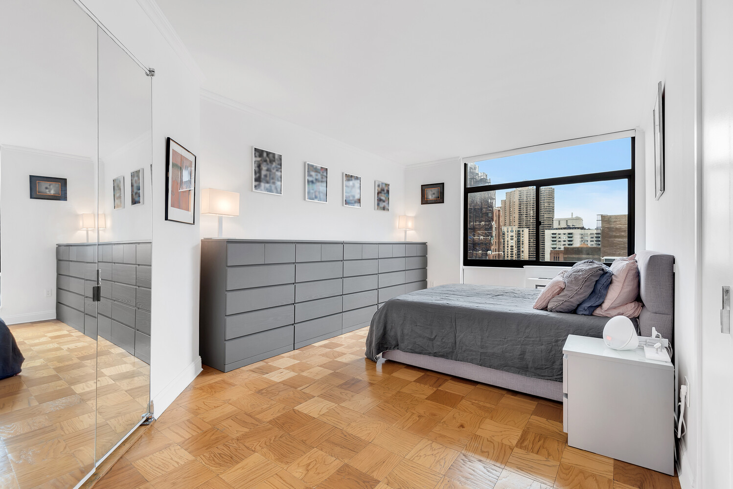 303 East 43rd Street 25B Turtle Bay New York NY 10017