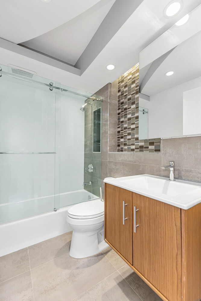 62-54 97th Place 9M Forest Hills Queens NY 11374