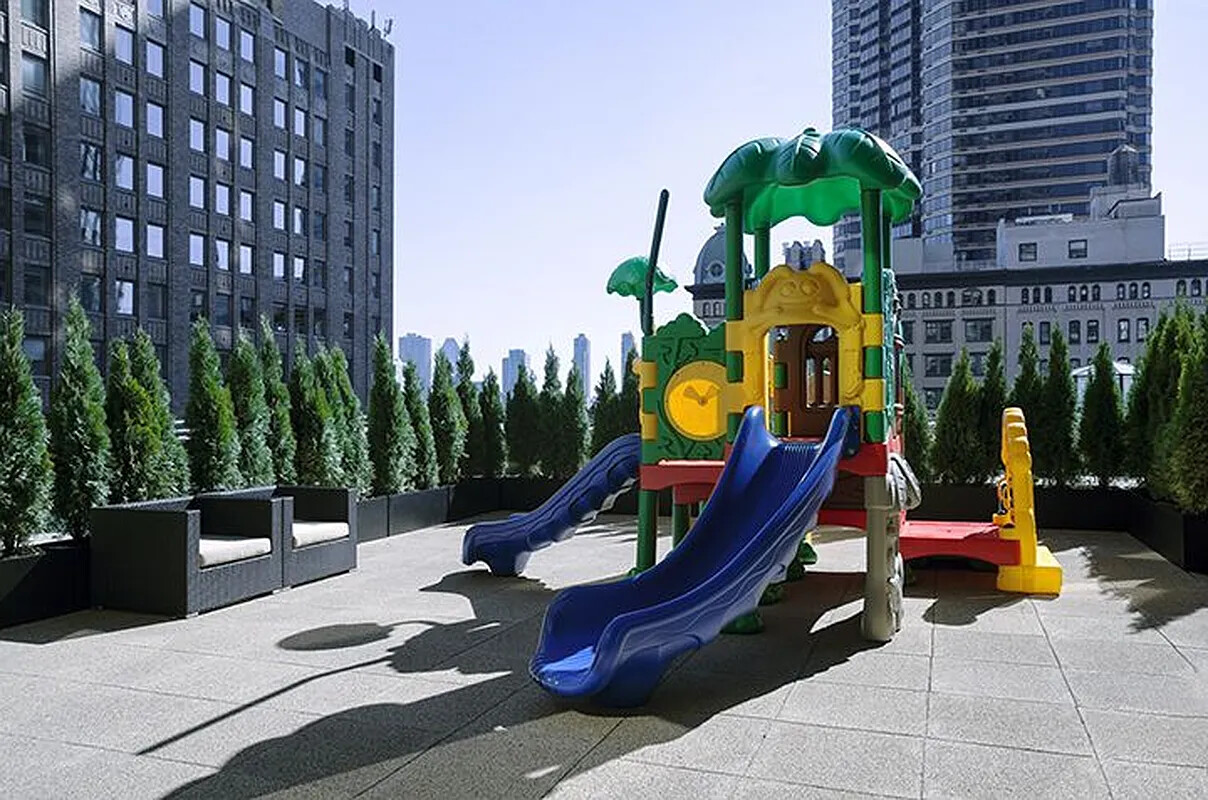 330 East 38th Street Murray Hill New York NY 10016