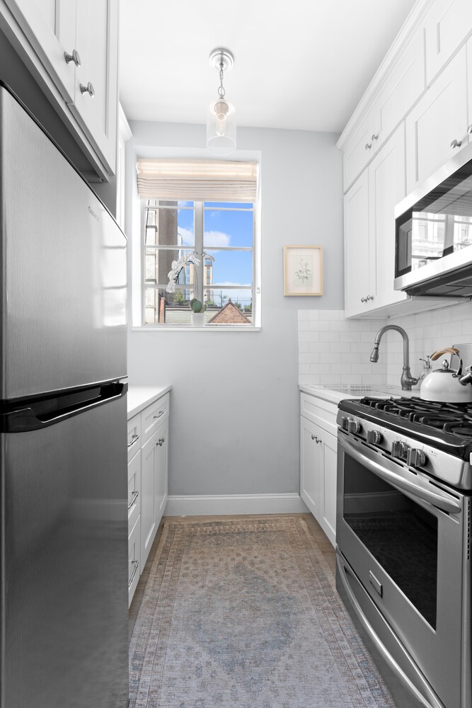 224 East 17th Street 5R Gramercy Park New York NY 10003