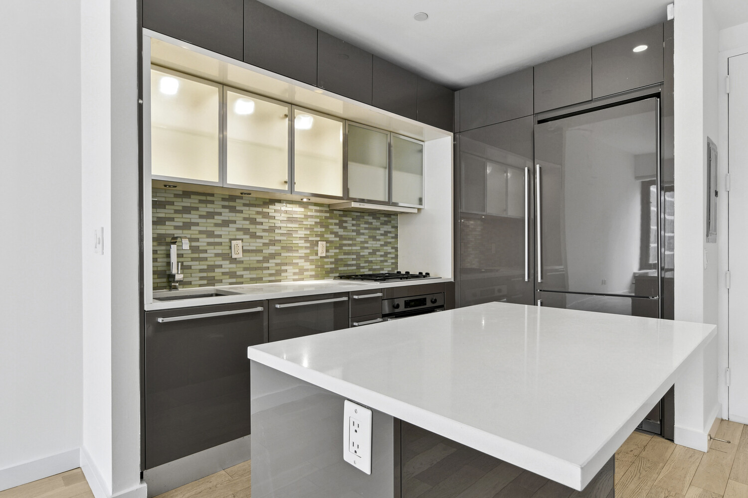 75 Wall Street 37K Financial District New York NY 10005