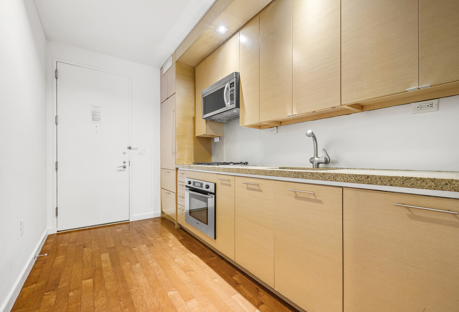 1600 Broadway Midtown West New York NY 10019