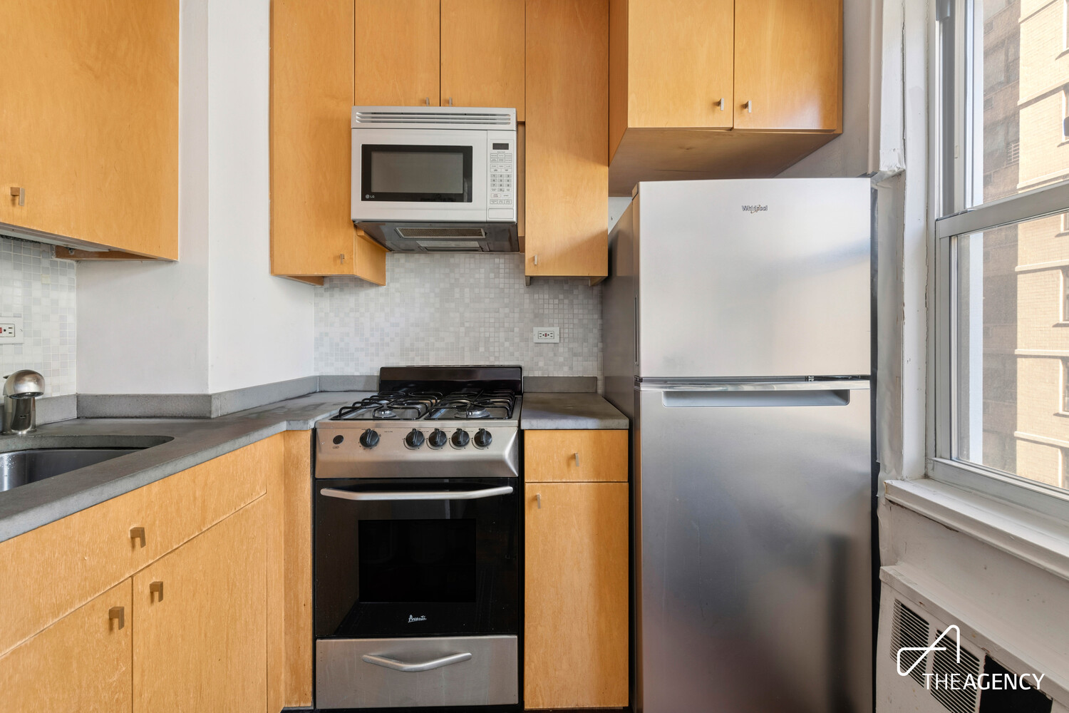 321 East 45th Street 10A Turtle Bay New York NY 10017