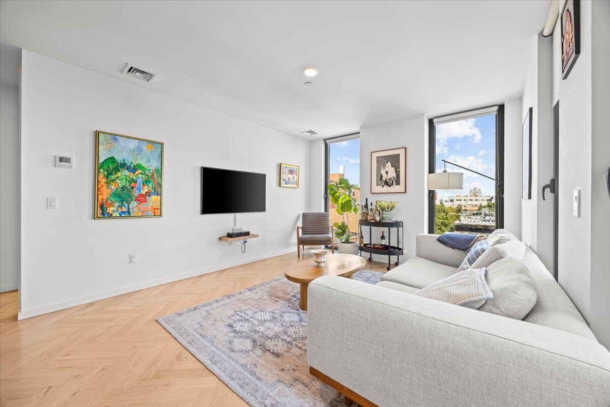 805 Washington Avenue 4B Crown Heights Brooklyn NY 11238