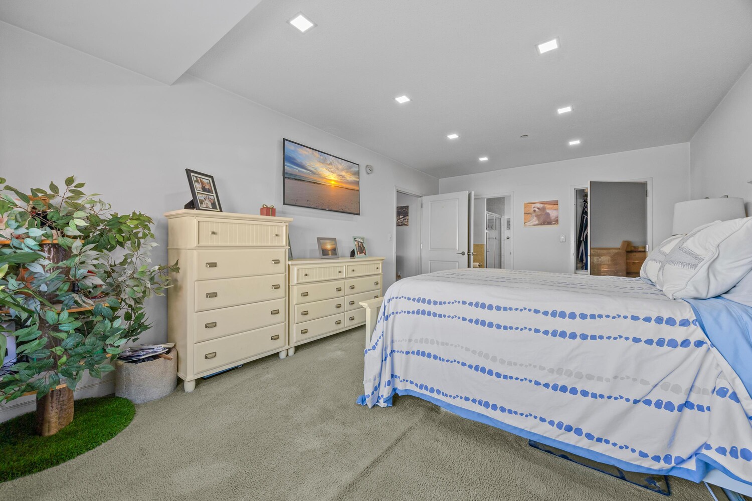 136 Beach 117th Street 208 Rockaway Park Queens NY 11694