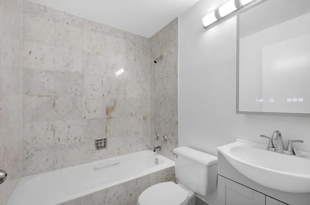 200 Rector Place 31C Battery Park City New York NY 10280