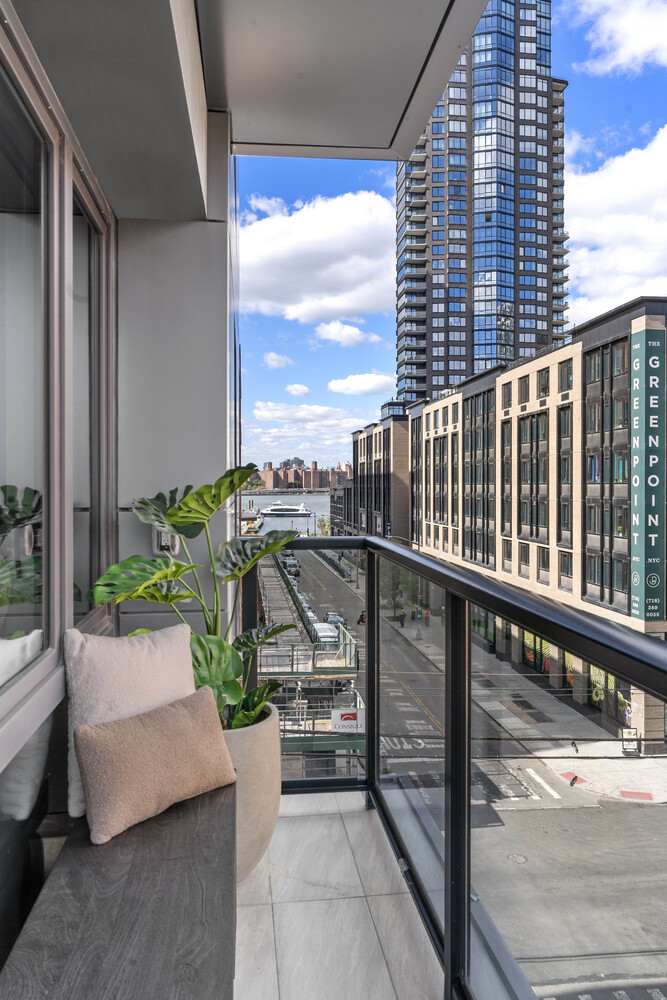 36 India Street 5E Greenpoint Brooklyn NY 11222