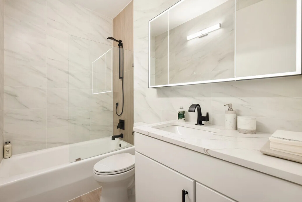 350 Albany Street 8A Battery Park City New York NY 10280