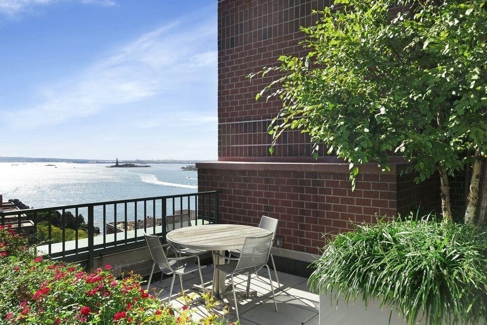 225 Rector Place 11S Battery Park City New York NY 10280