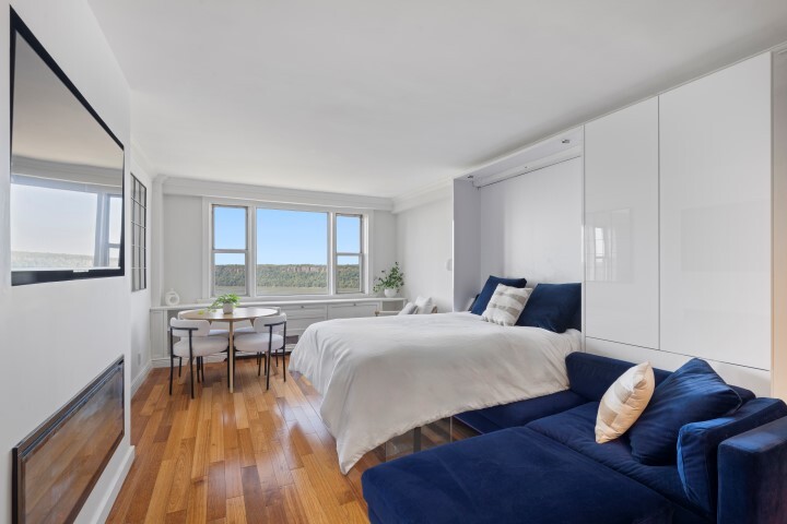 5700 Arlington Avenue 22N Riverdale Bronx NY 10471