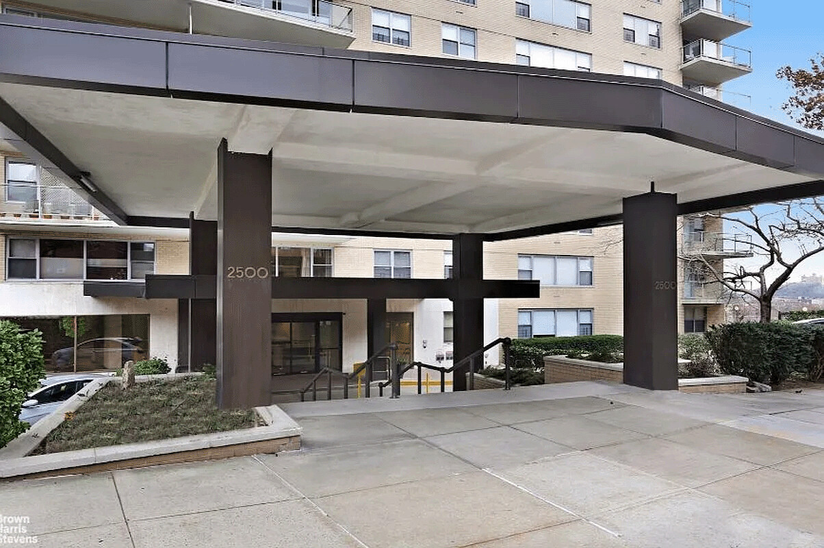 2500 Johnson Avenue 20C Spuyten Duyvil Bronx NY 10463