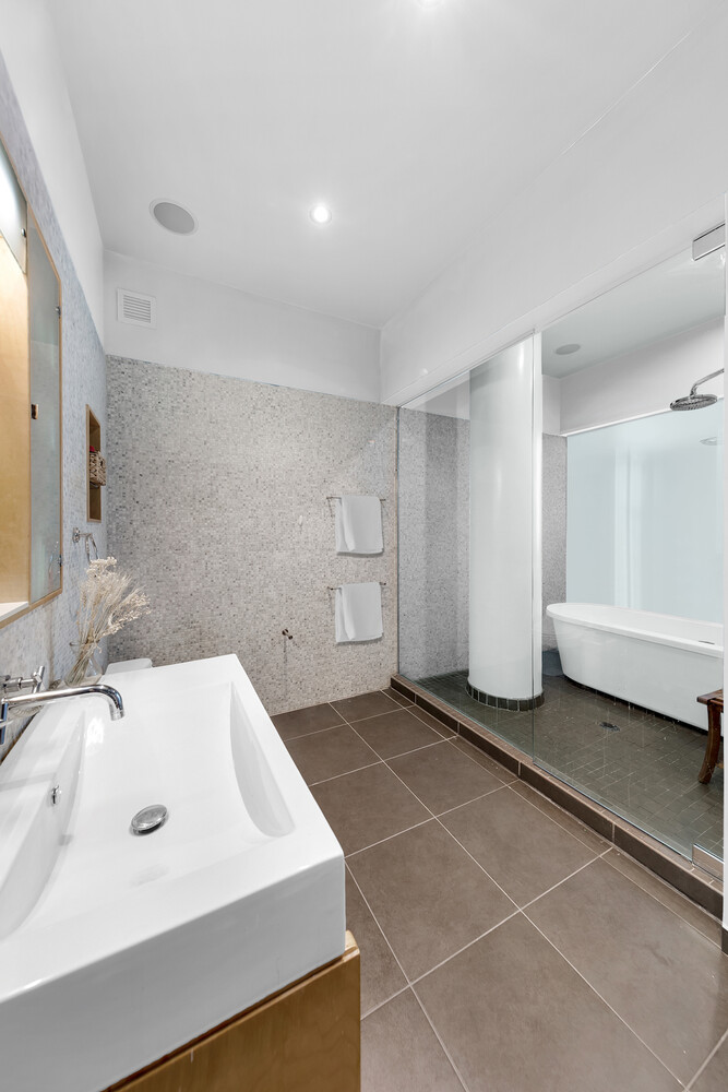 27-28 Thomson Avenue 514 Court Square Queens NY 11101