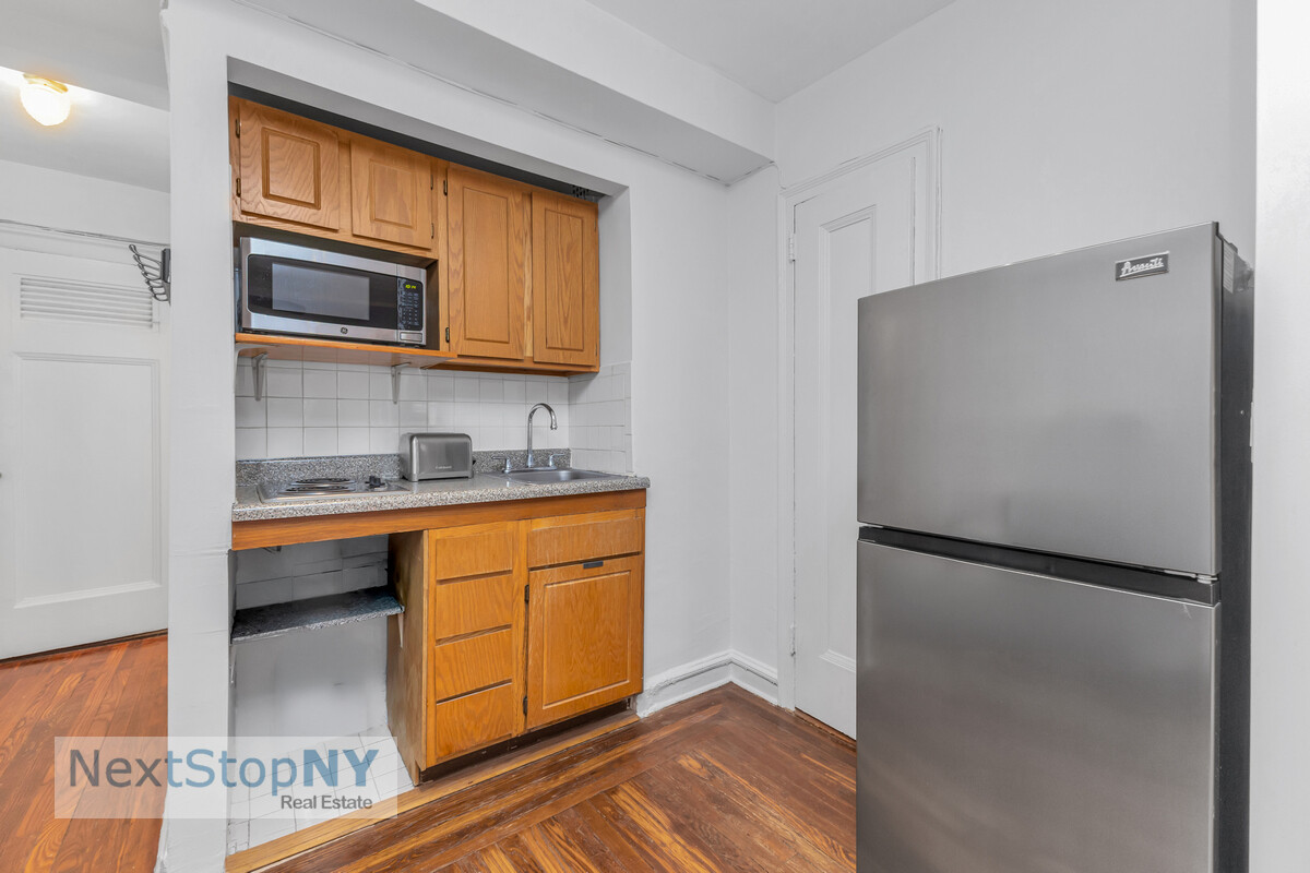 320 East 42nd Street 1315 Tudor City New York NY 10017