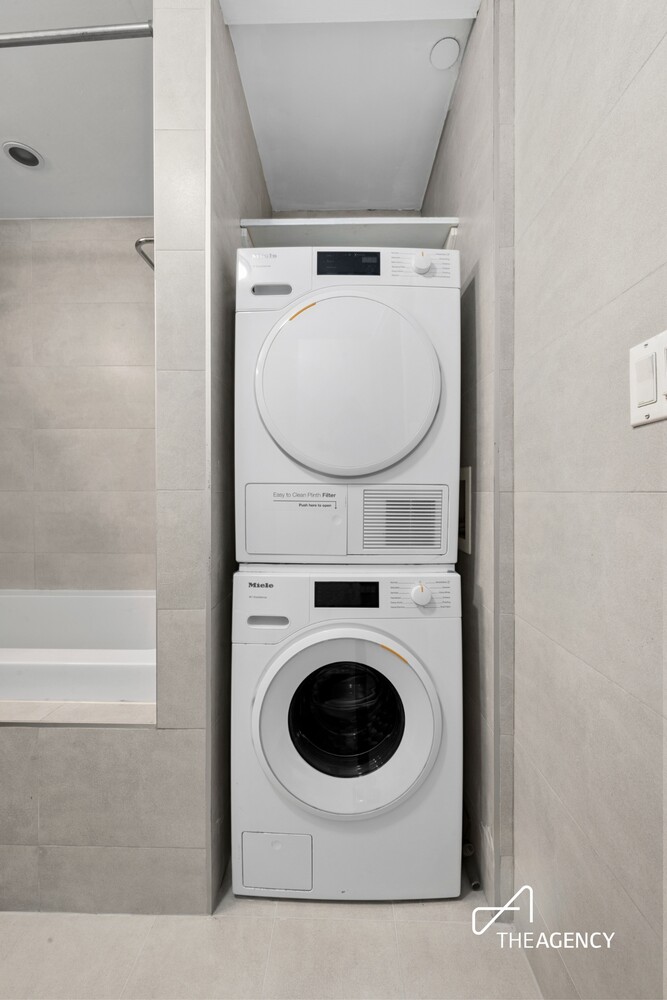 13-11 Jackson Avenue 8D Long Island City Queens NY 11101