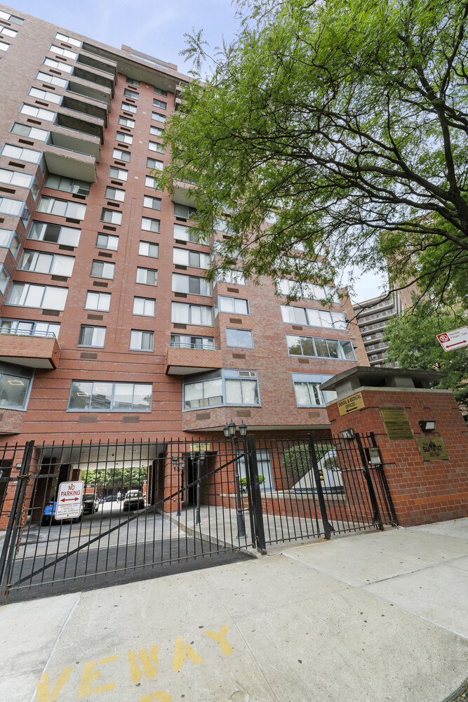 62-54 97th Place 2BC Forest Hills Queens NY 11374