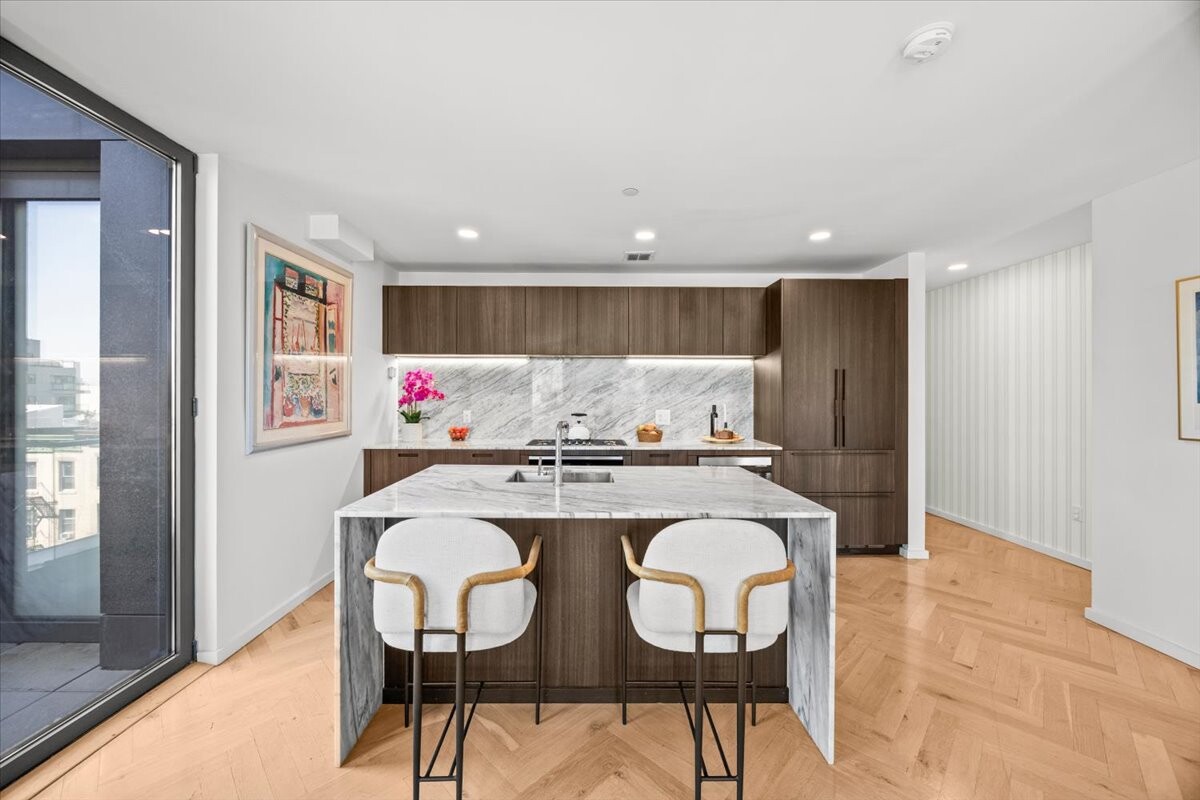 805 Washington Avenue 4B Crown Heights Brooklyn NY 11238