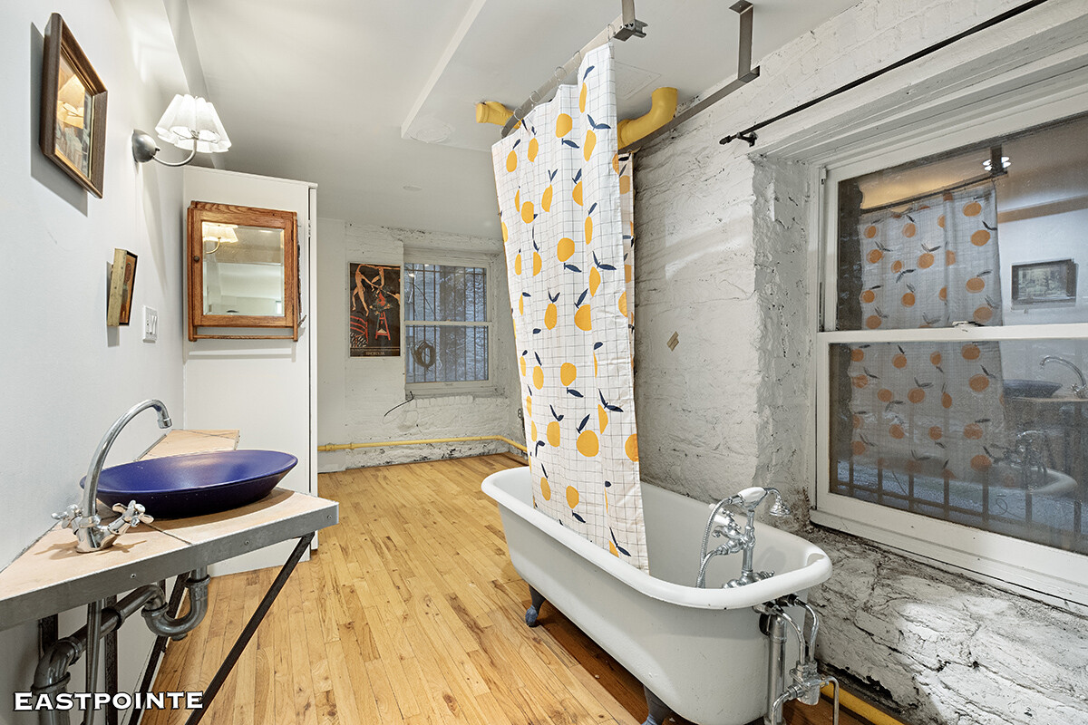 335 West 21st Street Chelsea New York NY 10011