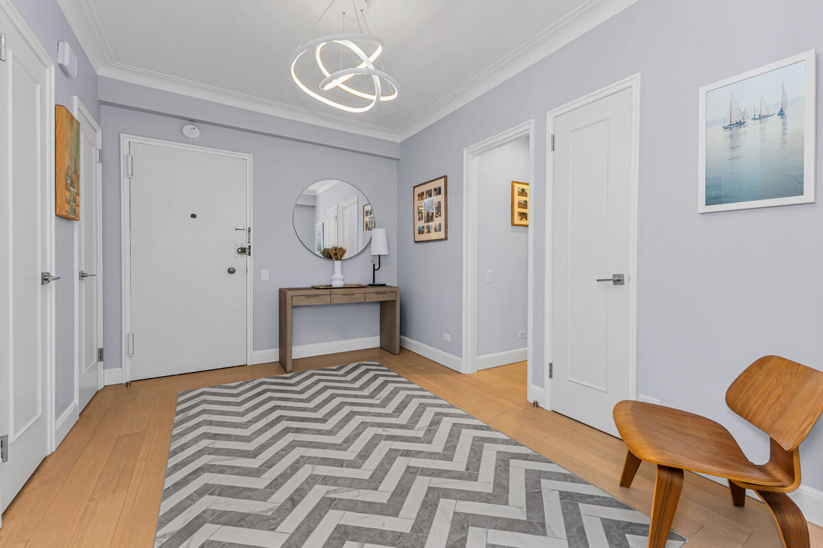 923 Fifth Avenue 4B Upper East Side New York NY 10021