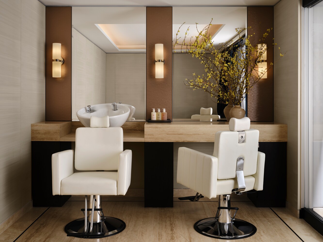 685 Fifth Avenue PHB Midtown East New York NY 10022