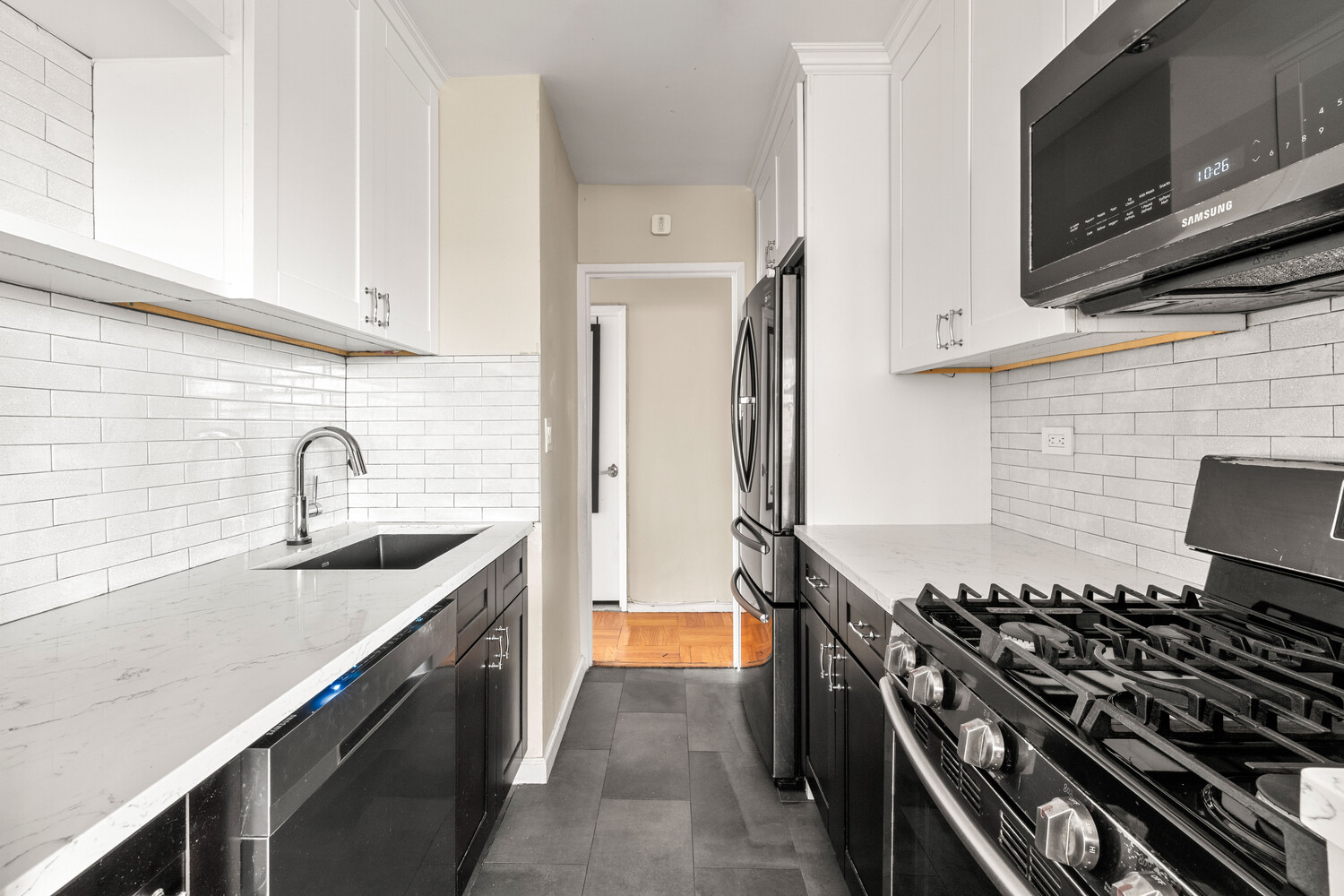 102-10 66th Road 8D Forest Hills Queens NY 11375