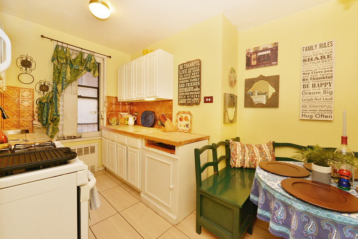 139-12 84th Drive 2F Briarwood Queens NY 11435
