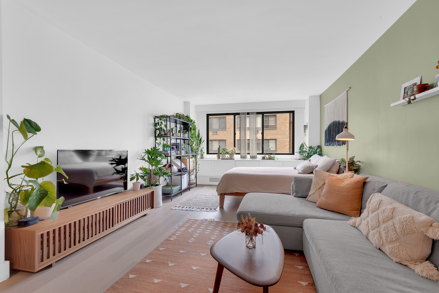 16 West 16th Street 12NN Flatiron District New York NY 10011
