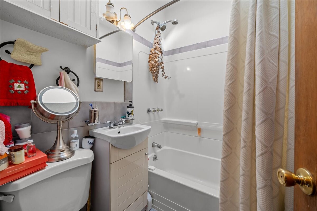 9315 Lafayette Walk Fort Hamilton Brooklyn NY 11209