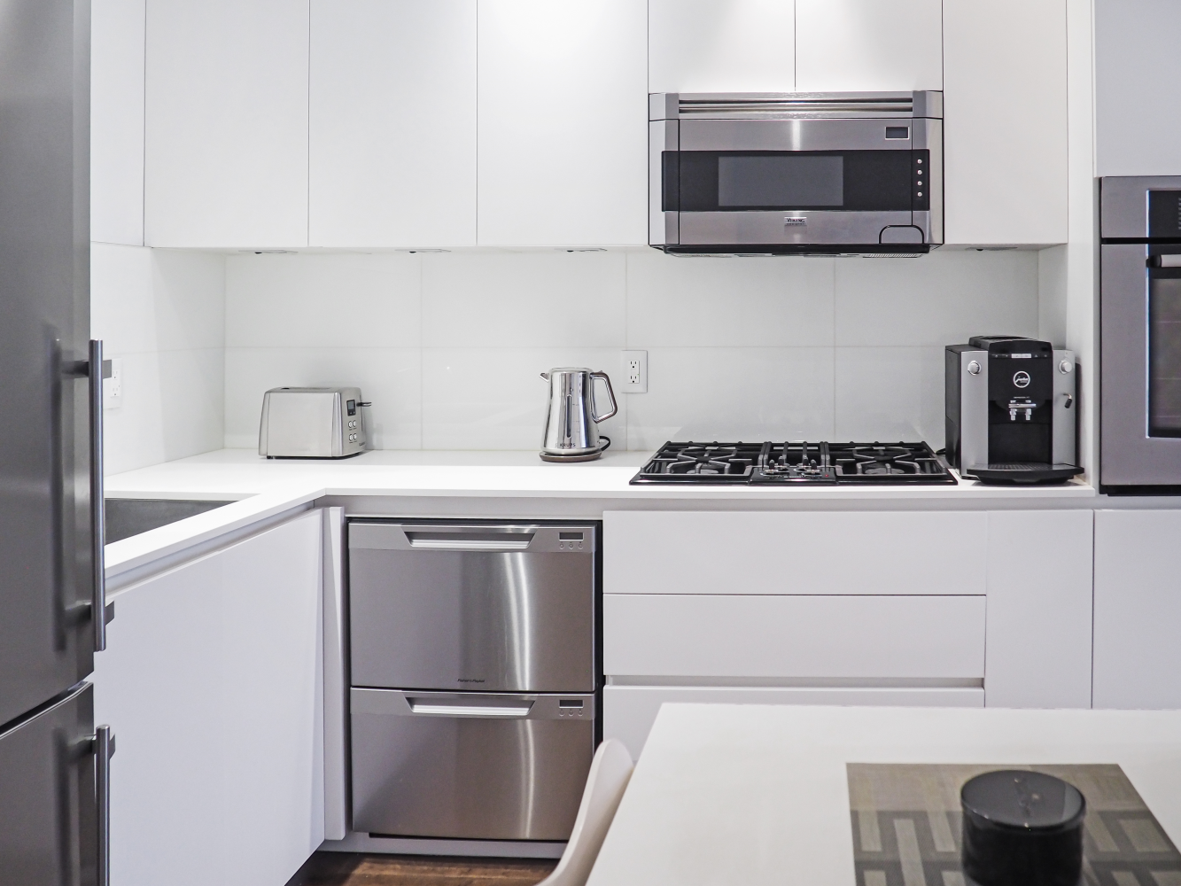 88 Greenwich Street, #522