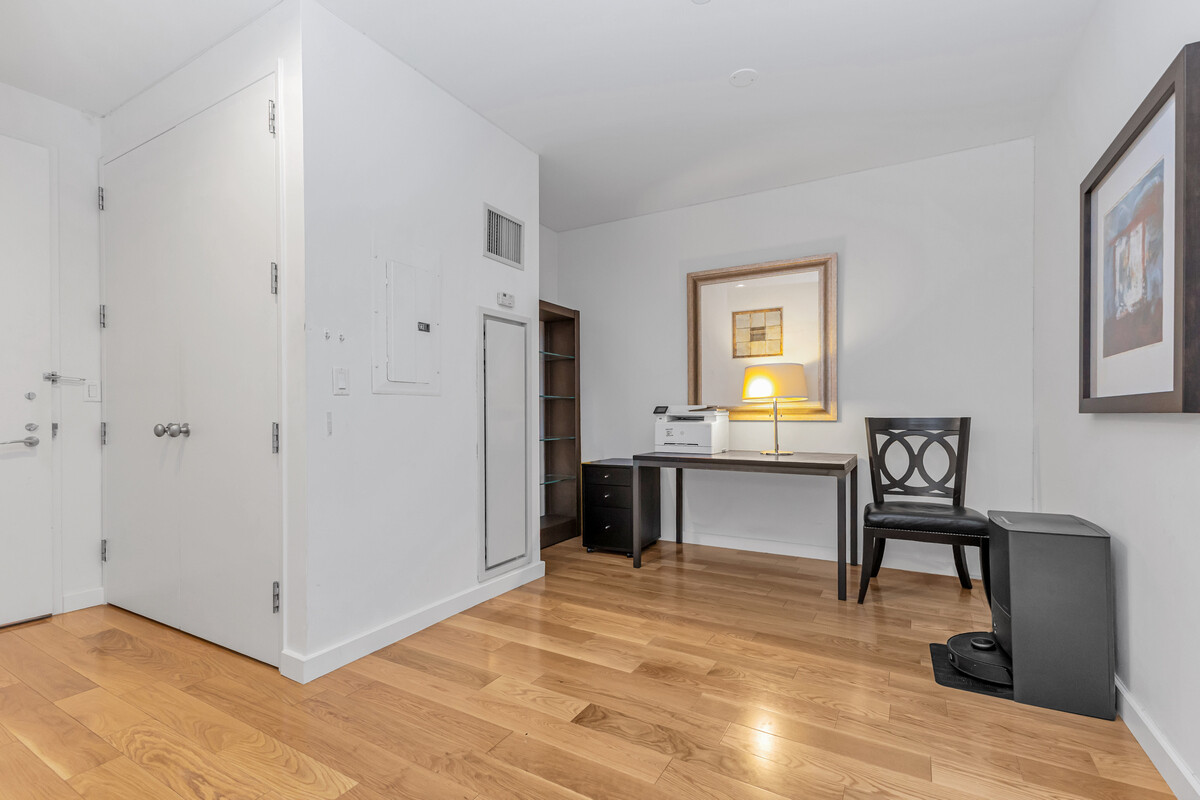 1600 Broadway Midtown West New York NY 10019