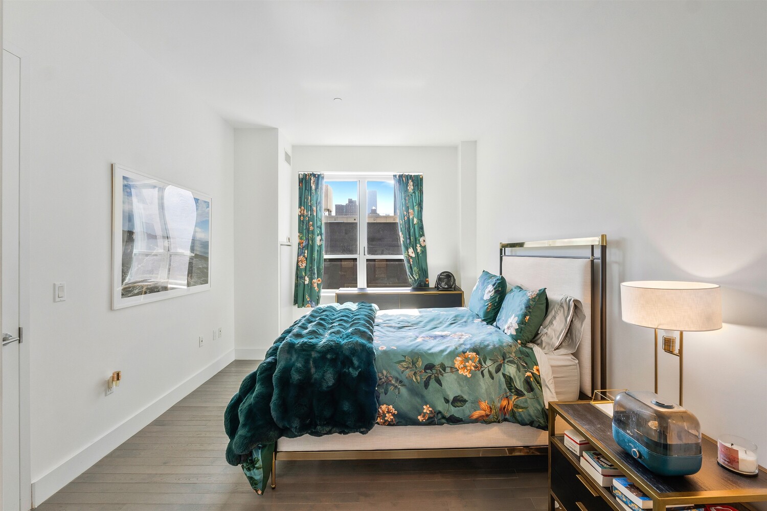 416 West 52nd Street 514 Clinton New York NY 10019