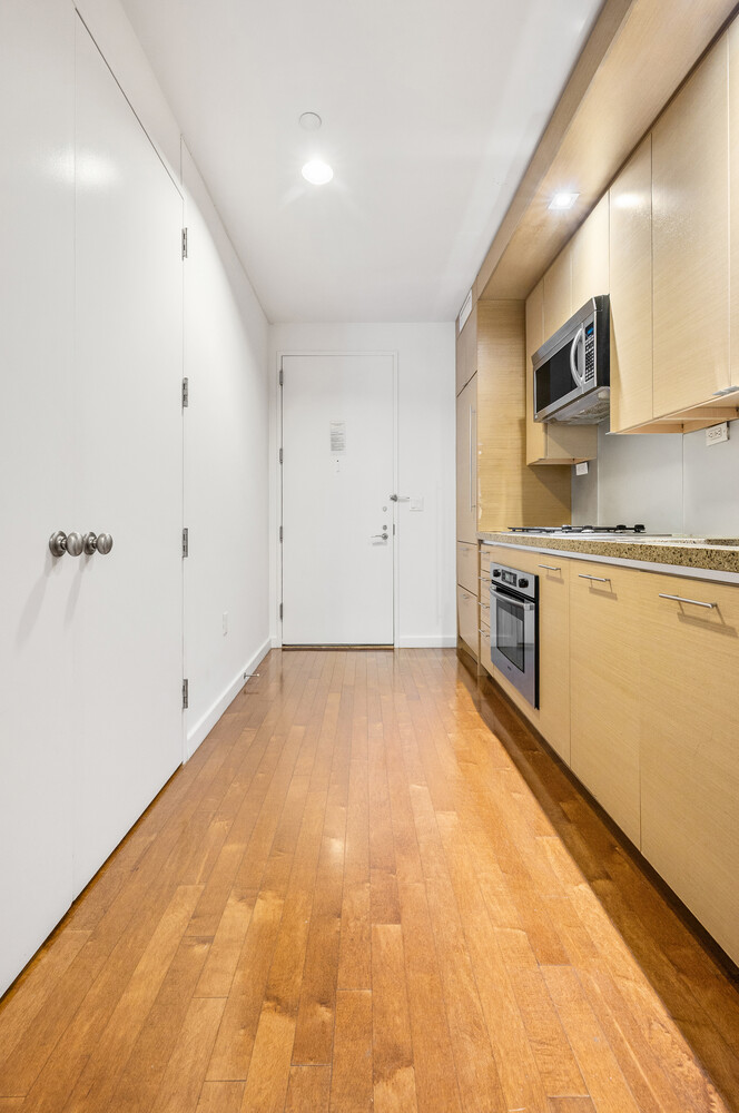 1600 Broadway Midtown West New York NY 10019