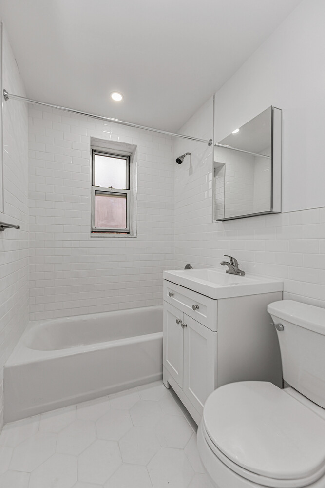 105-28 65th Avenue Forest Hills Queens NY 11375