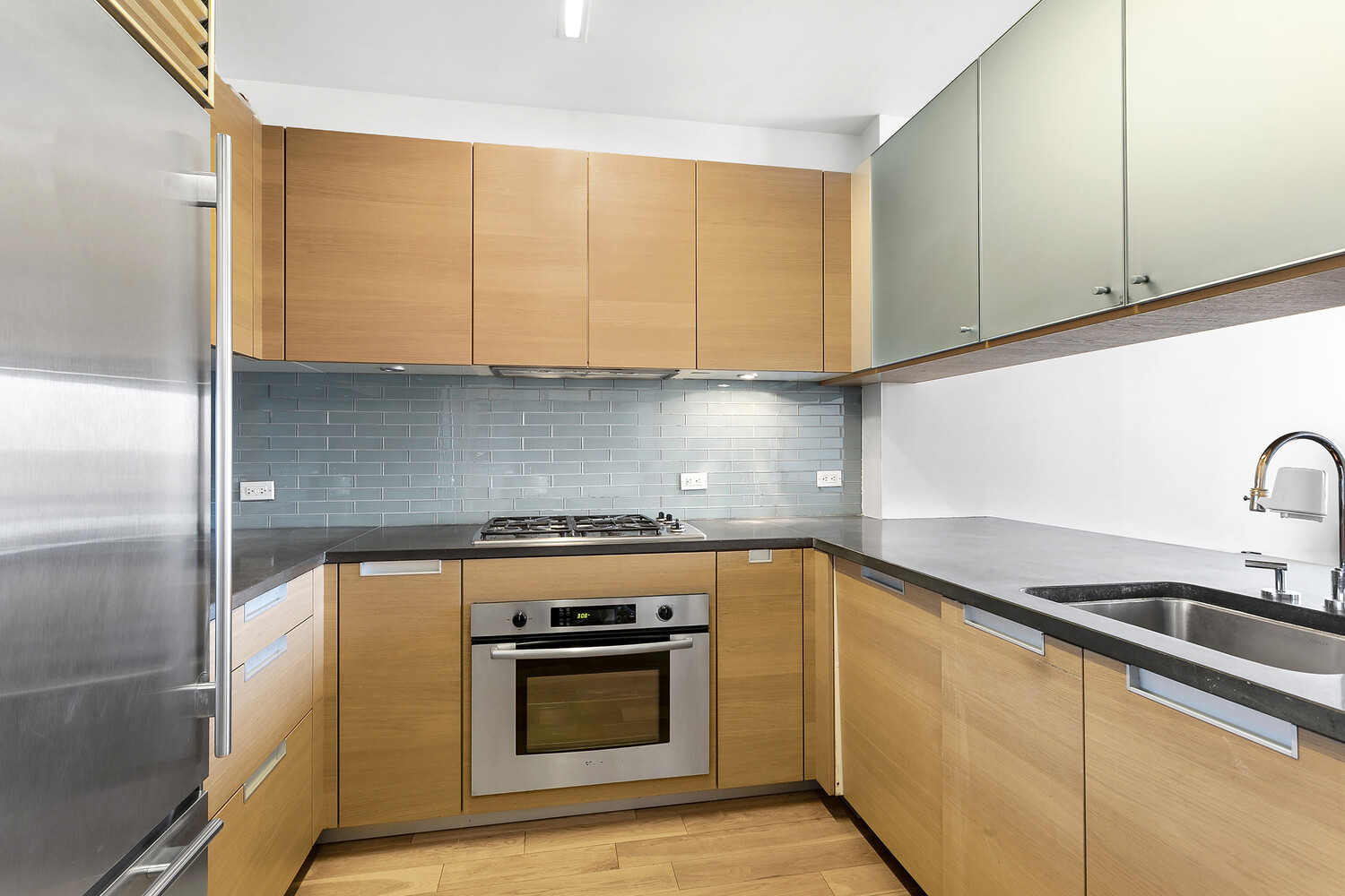 310 West 52nd Street 11D Clinton New York NY 10019