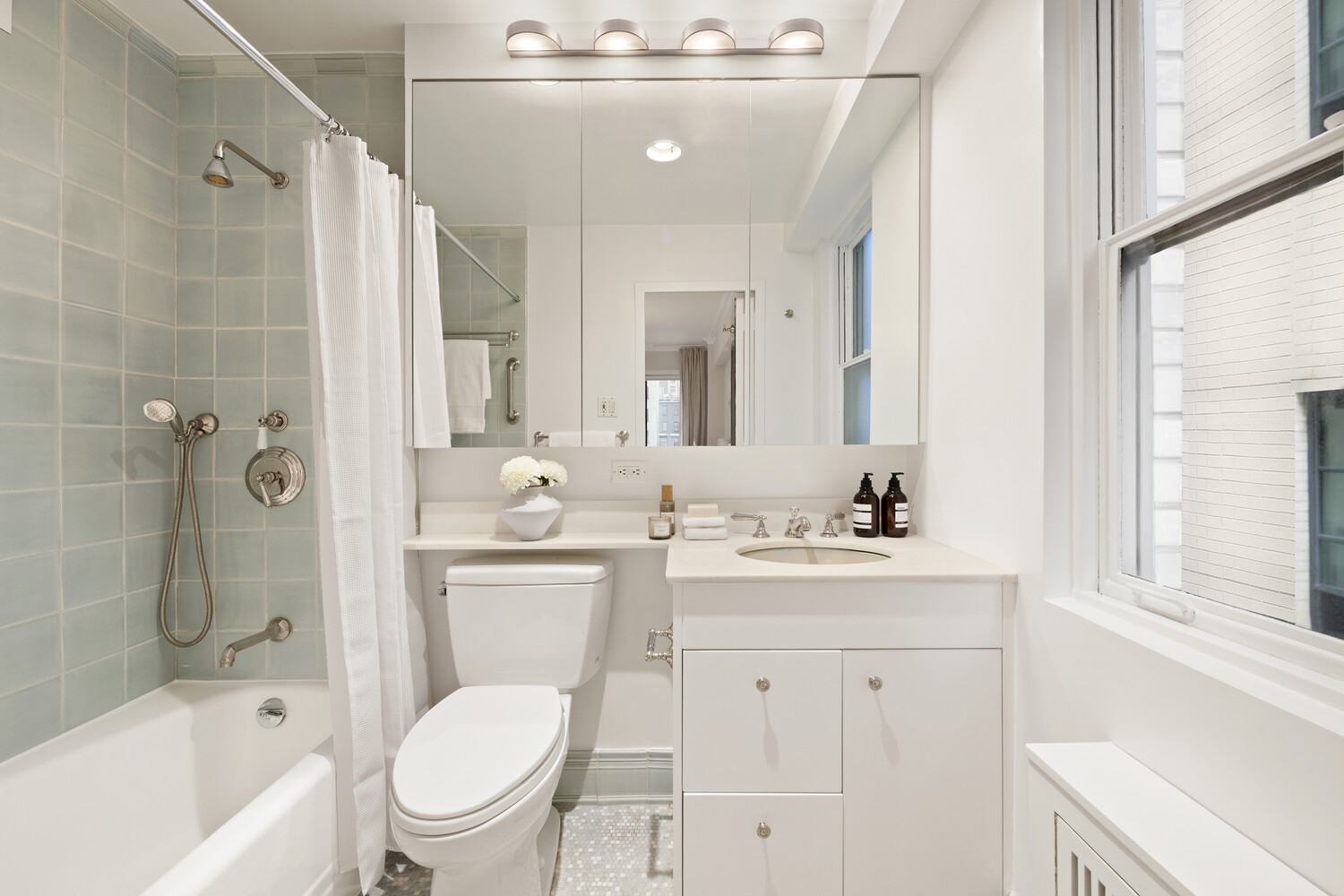 900 Park Avenue 5E Upper East Side New York NY 10075