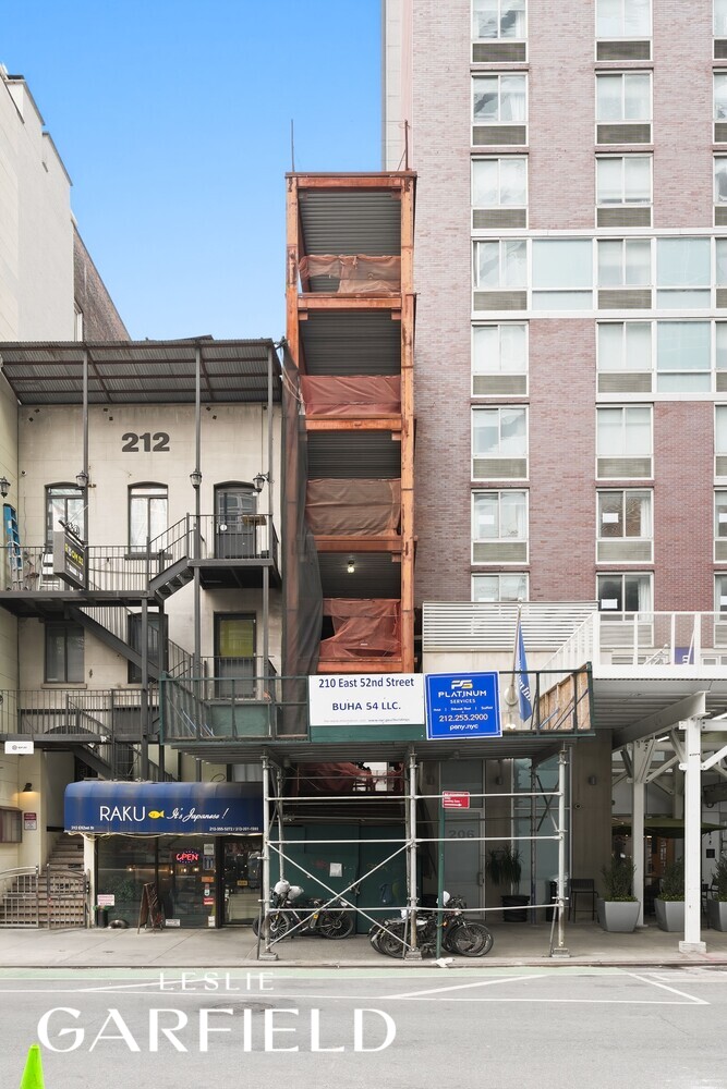 210 East 52nd Street Turtle Bay New York NY 10022
